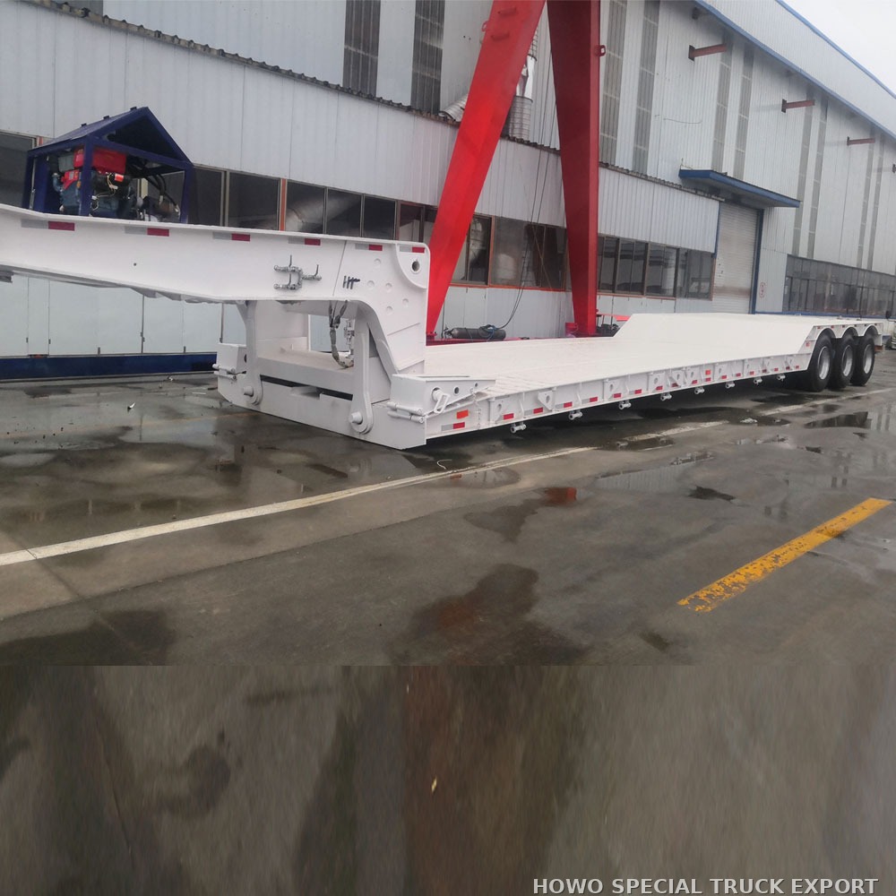 Semi-remorque porte-engins col de cygne démontable hydraulique 3 essieux 80 t 3 AXLE 80TON LOWBOY TRAILER — photo 2 sur 6