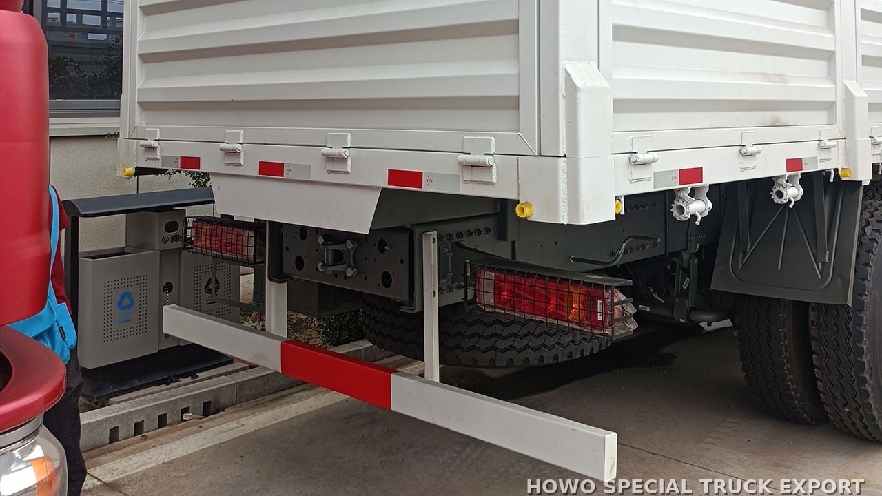 Camion plateau HOWO 6x4 20 tonnes HOWO 6X4 CARGO TRUCK 20TON — photo de détail 2 sur 4