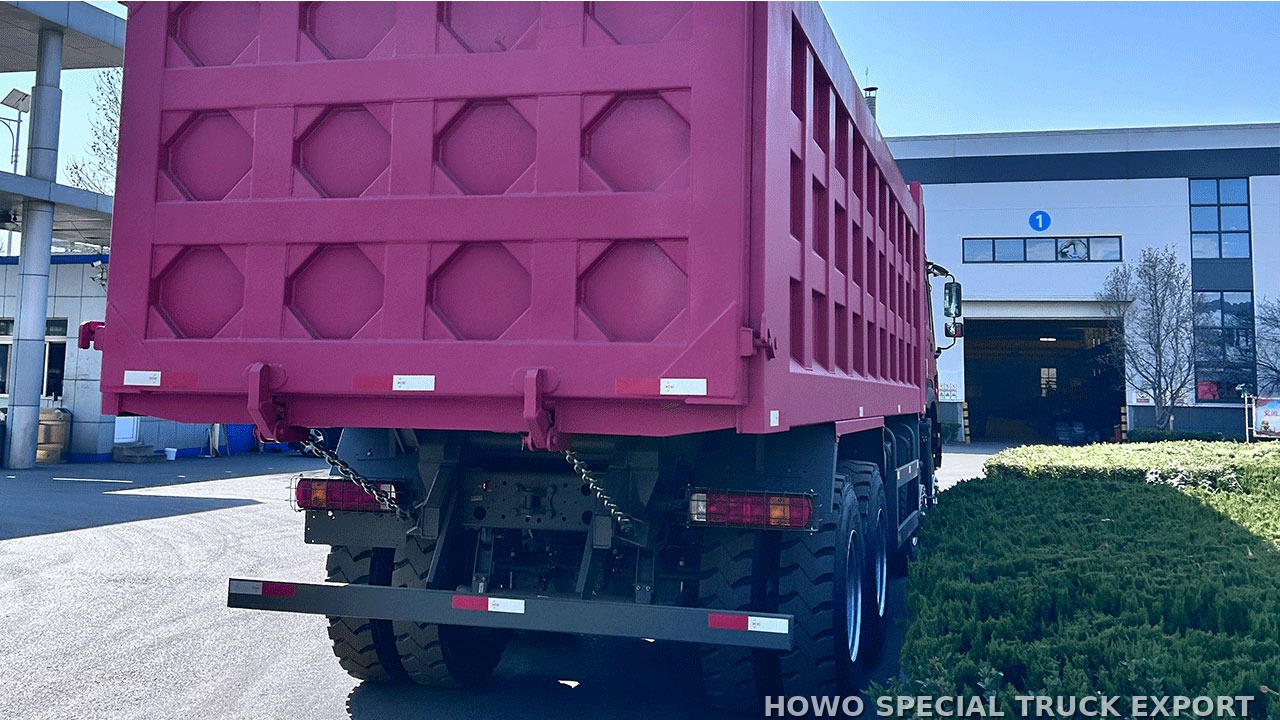 Camion-benne HOWO 8x4 400 ch HOWO 8X4 TIPPER TRUCK 400HP — photo de détail 4 sur 4