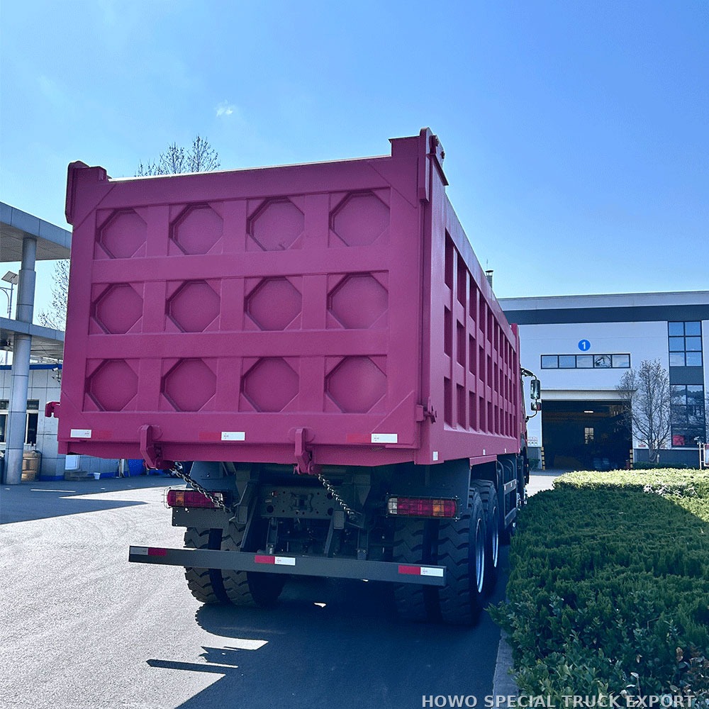 Camion-benne HOWO 8x4 400 ch HOWO 8X4 TIPPER TRUCK 400HP — photo 5 sur 6