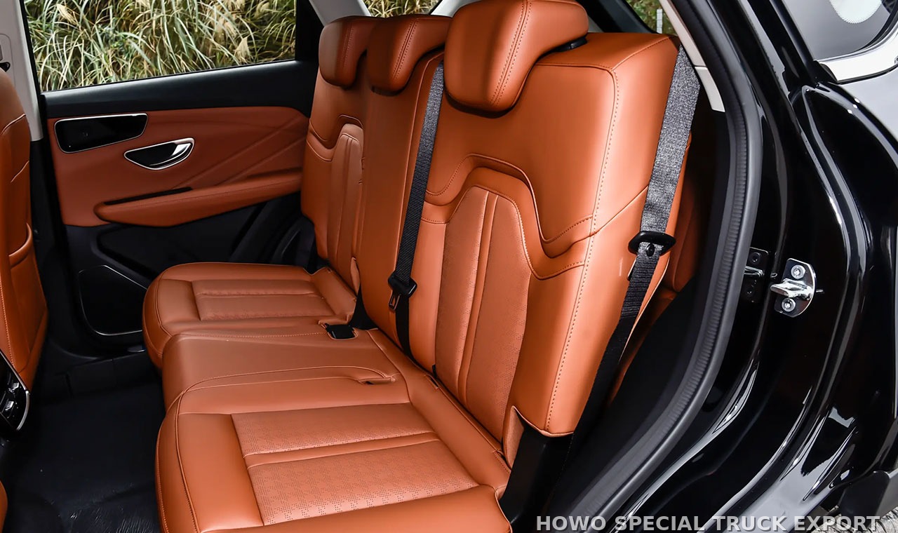 Jetour X70 Plus essence JETOUR X70 PLUS GASOLINE CAR — photo de détail 4 sur 4