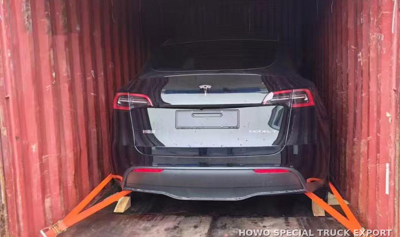 Jetour X70 Plus essence JETOUR X70 PLUS GASOLINE CAR — traitement anticorrosion par cire et préparation pour l’expédition maritime en RORO