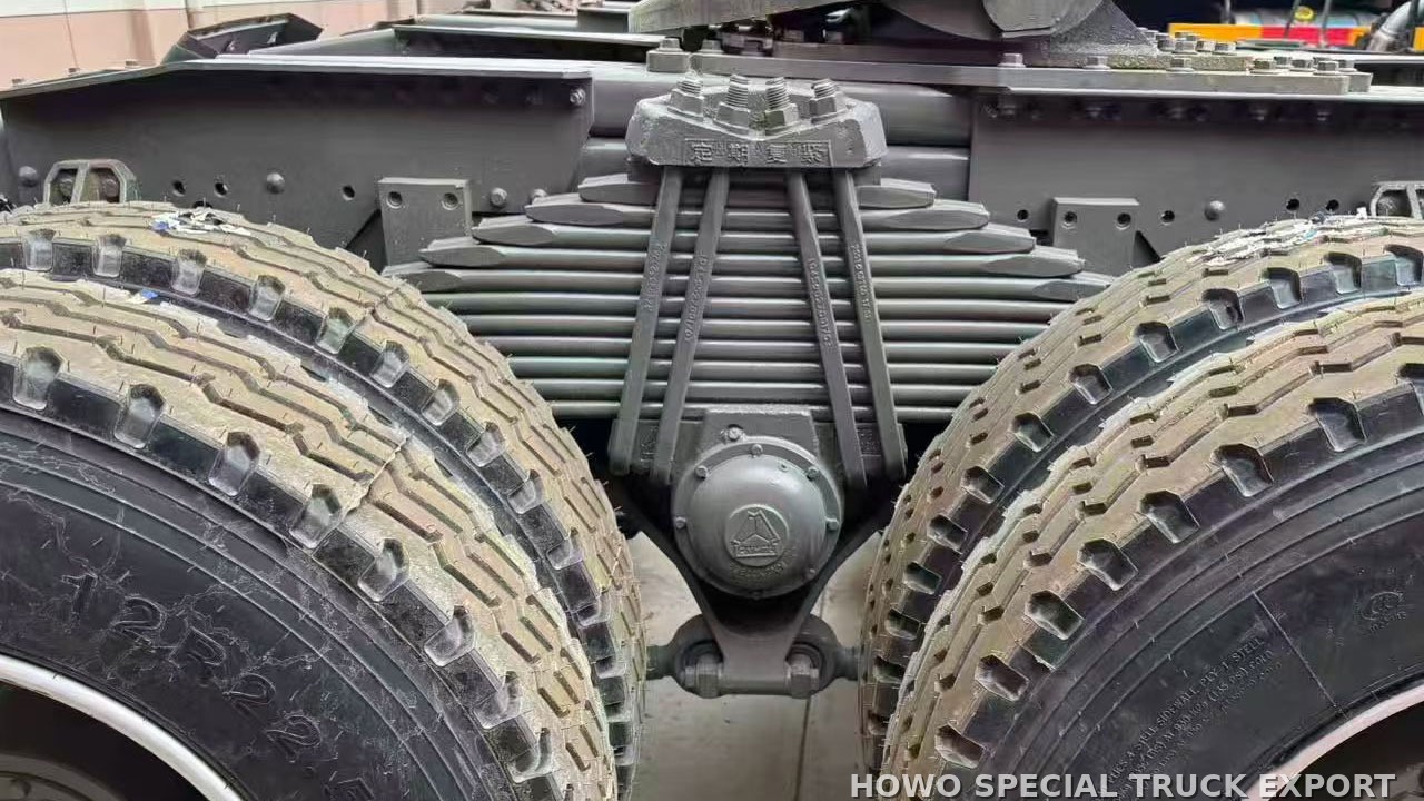 Tracteur routier HOWO 6x4 d’occasion reconditionné REFURBISHED USED HOWO 6X4 TRACTOR TRUCK — photo de détail 3 sur 4
